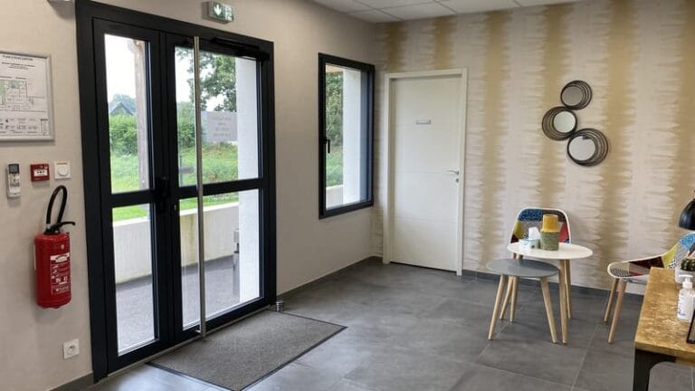 Agences 20 sens-de-bretagne-accueil-1